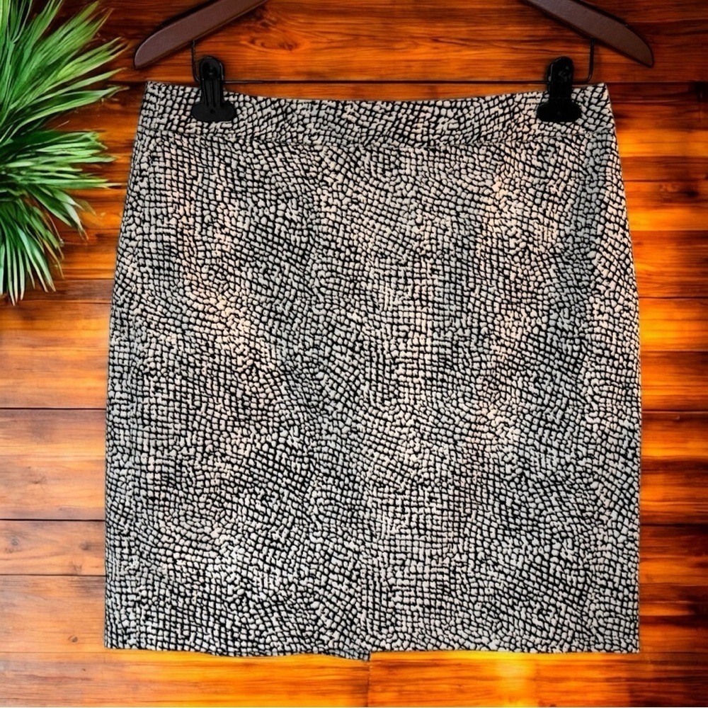 NWT Banana Republic Petite Pencil Skirt – Size 10P - Corpcore / Office Siren